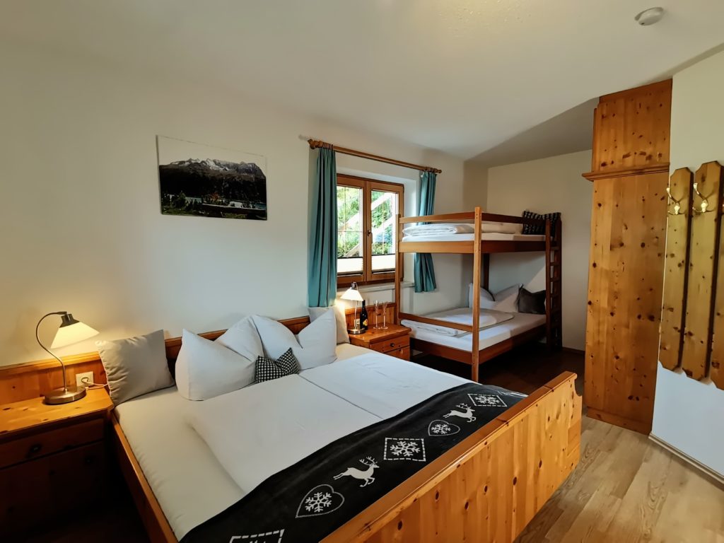 Ferienwohnung Point Zillertalblick Schlafzimmer